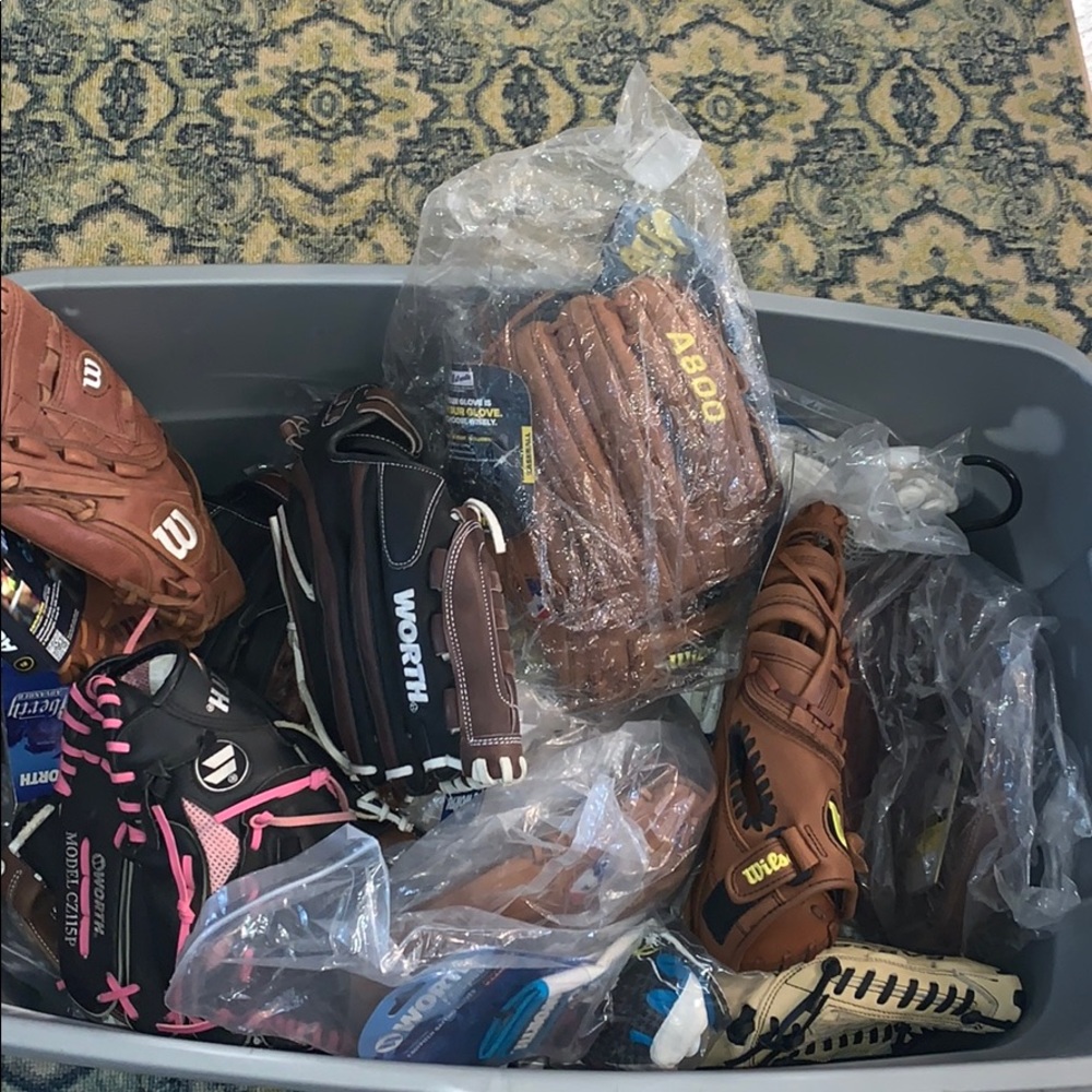 🥎 softball. Baseball ⚾️ gloves!